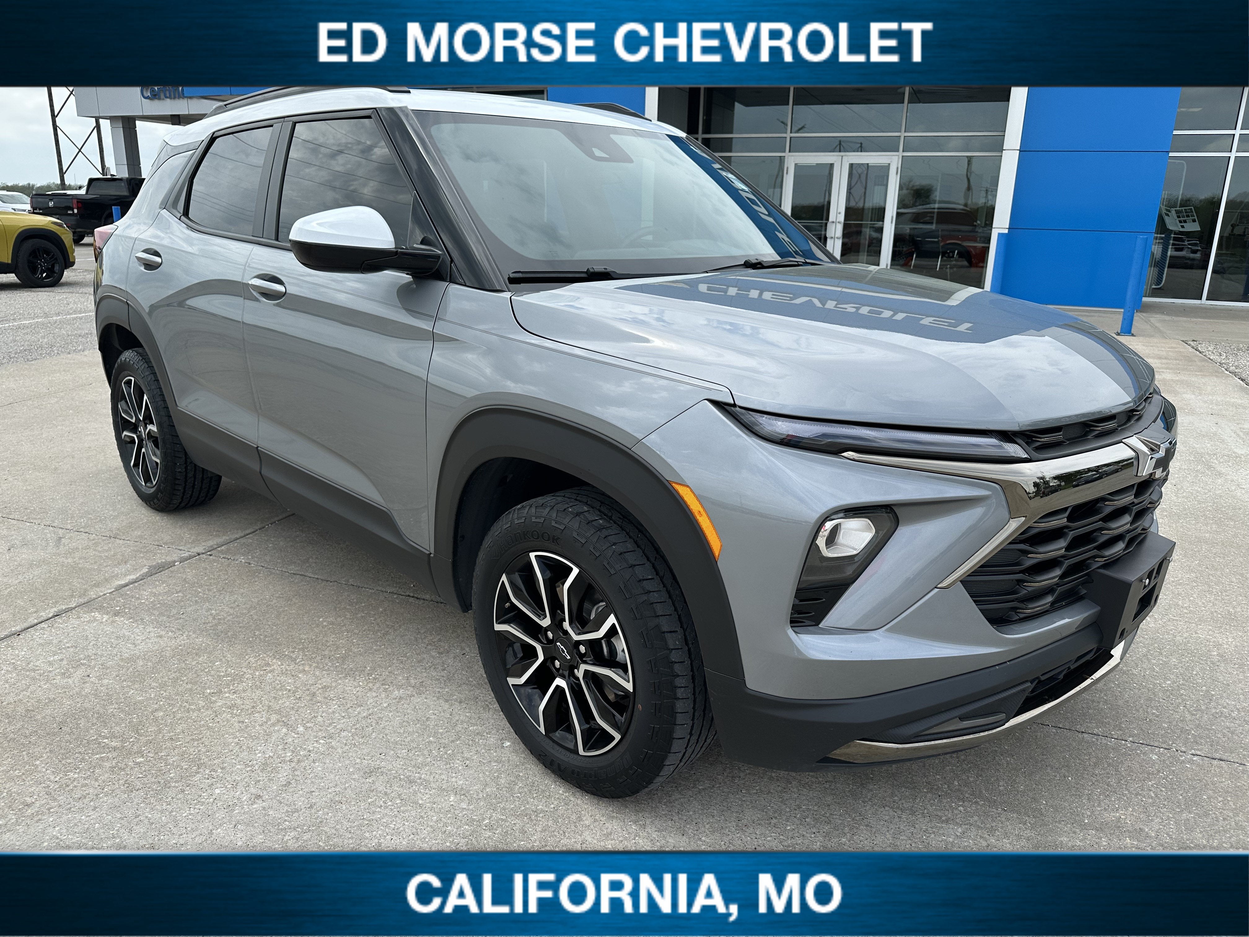 2024 Chevrolet Trailblazer ACTIV in Sterling Gray Metallic — front three-quarter view